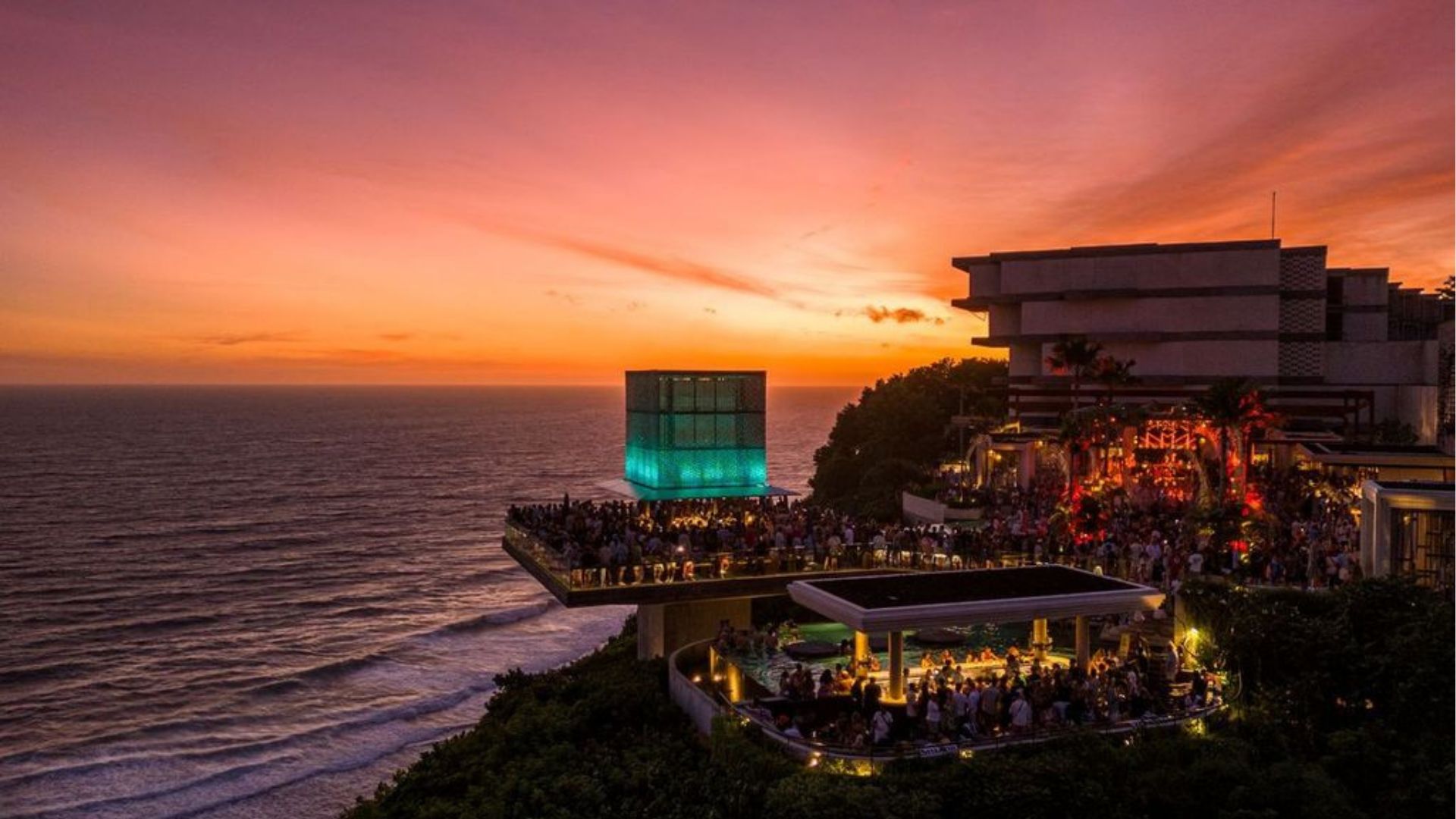 Naar Uluwatu & Savaya